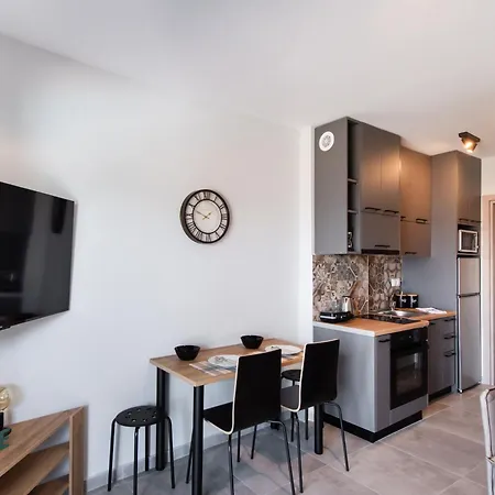 Amaryllis Luxury Appartement Nikiana